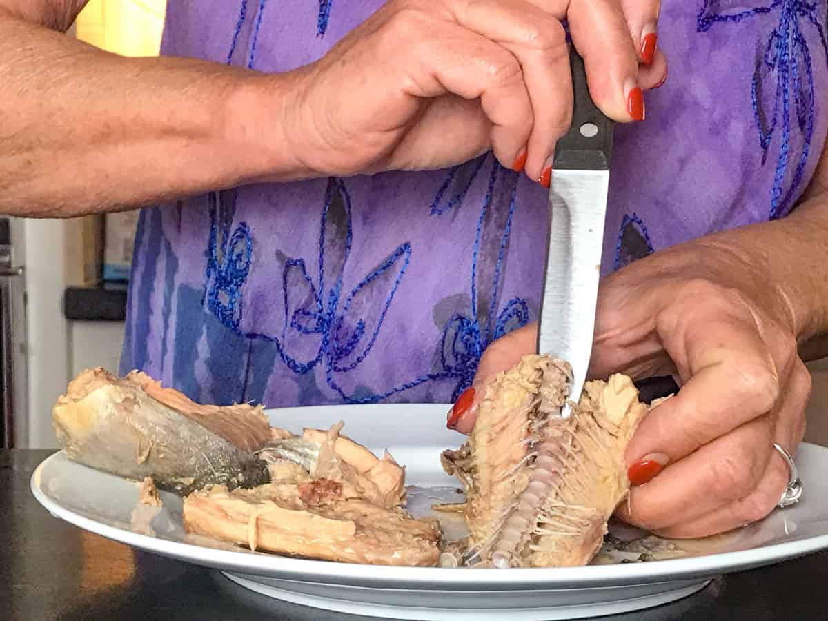 Removing bones from fish