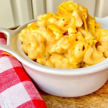 Macaroni and cheese in white bowl